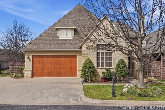 6304 W Utica Street, Broken Arrow, OK 74011