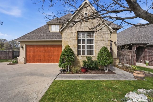 6304 W Utica Street, Broken Arrow, OK 74011