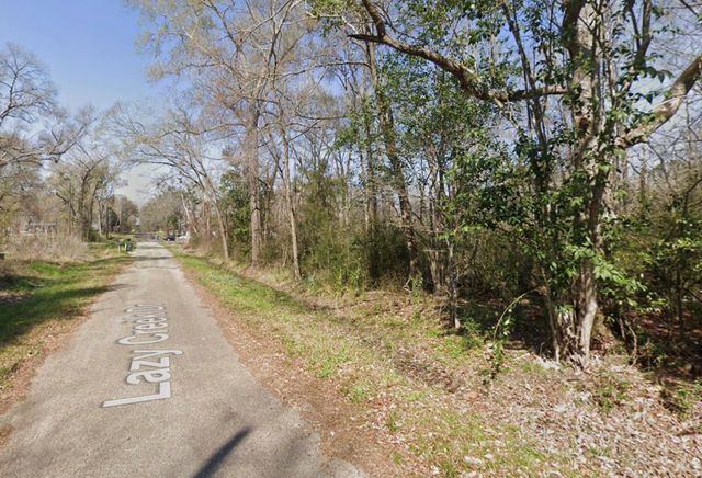 000 Lazy Creek Drive, New Caney, TX 77357