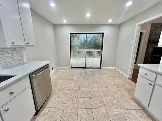 3521 Birchwood Trail, Snellville, GA 30078