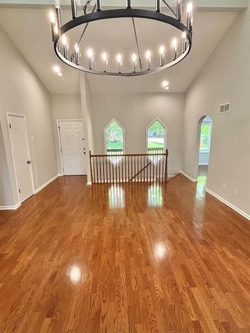 3521 Birchwood Trail, Snellville, GA 30078