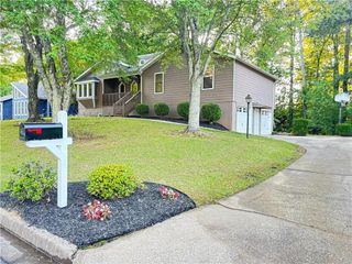 3521 Birchwood Trail, Snellville, GA 30078