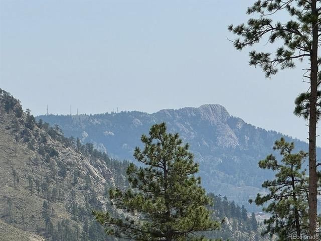 865 Redstone Drive, Bellvue, CO 80512