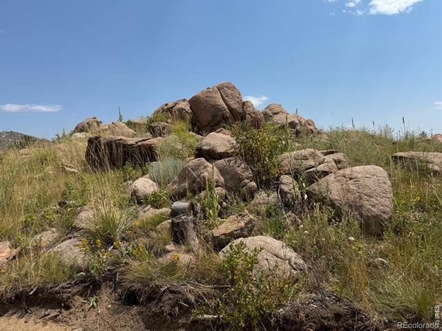 865 Redstone Drive, Bellvue, CO 80512