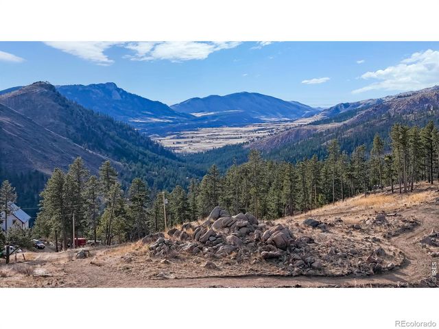 865 Redstone Drive, Bellvue, CO 80512