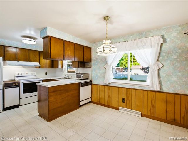 3541 Shenandoah Avenue, Port Huron, MI 48060