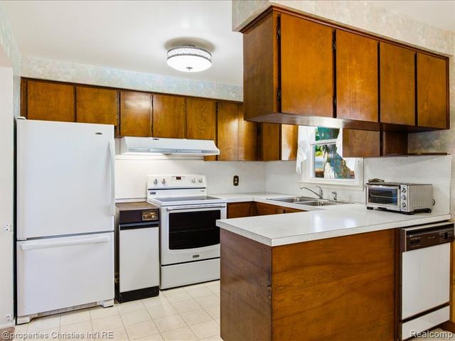3541 Shenandoah Avenue, Port Huron, MI 48060
