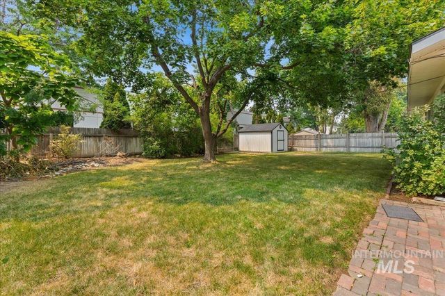 1801 N Westland Dr, Boise, ID 83704