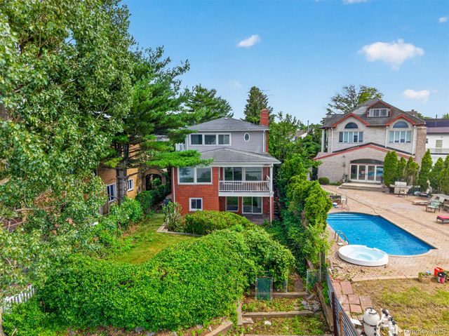 149-37 Powells Cove Boulevard, Whitestone, NY 11357