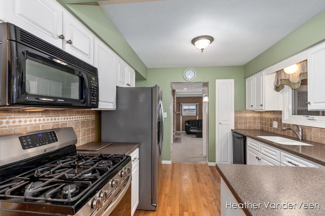 7951 Engelhurst Court, Jenison, MI 49428