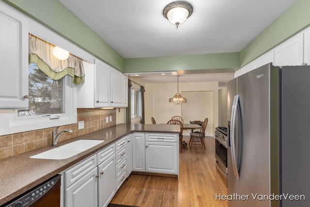 7951 Engelhurst Court, Jenison, MI 49428