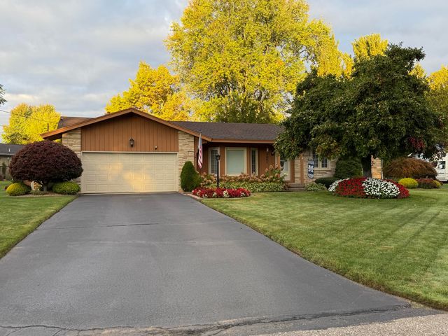 7951 Engelhurst Court, Jenison, MI 49428