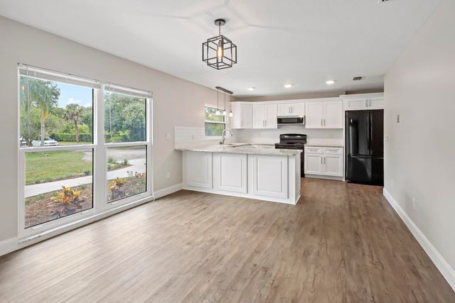 6080 65th Street, Vero Beach, FL 32967