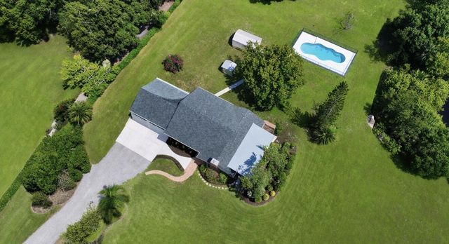 6080 65th Street, Vero Beach, FL 32967