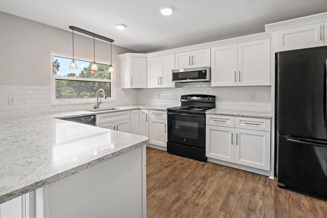 6080 65th Street, Vero Beach, FL 32967