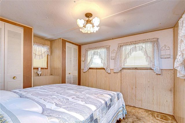 37427 HAMMOND DRIVE, Zephyrhills, FL 33541