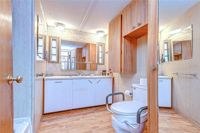 37427 HAMMOND DRIVE, Zephyrhills, FL 33541