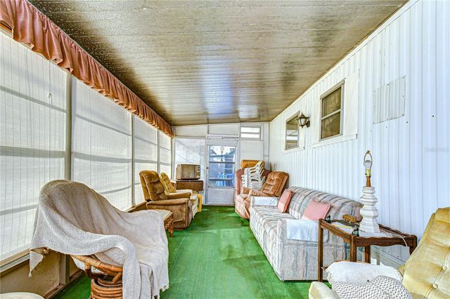 37427 HAMMOND DRIVE, Zephyrhills, FL 33541