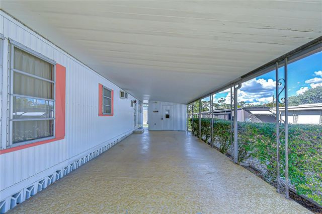 37427 HAMMOND DRIVE, Zephyrhills, FL 33541