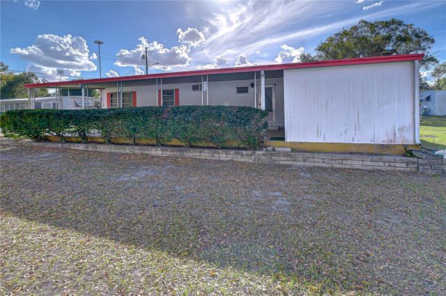37427 HAMMOND DRIVE, Zephyrhills, FL 33541