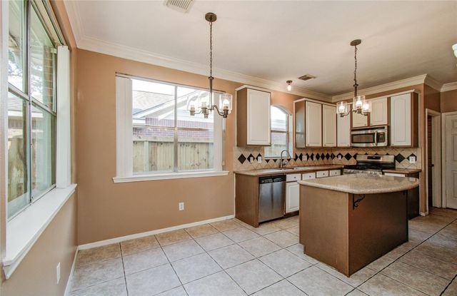 4731 Silverlake Drive, Sugar Land, TX 77479