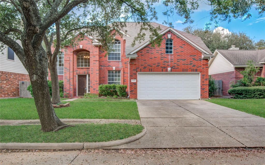 4731 Silverlake Drive, Sugar Land, TX 77479