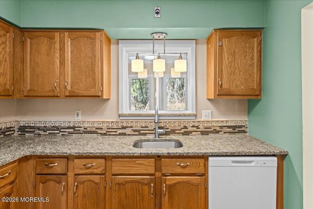 13 Tudor Court, Brick, NJ 08723