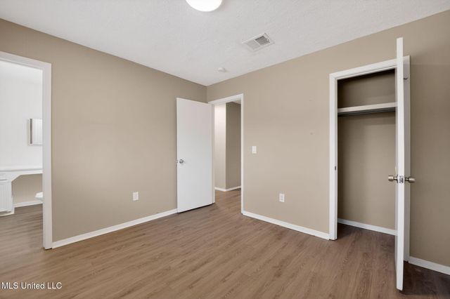 375 James Garfield Circle, Jackson, MS 39213