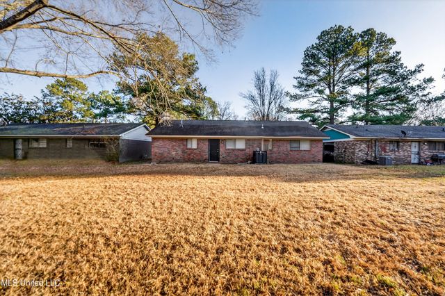 375 James Garfield Circle, Jackson, MS 39213