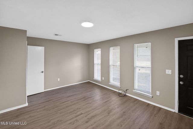 375 James Garfield Circle, Jackson, MS 39213