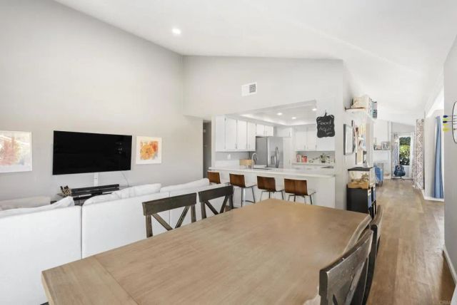 18027 Cotorro Rd, San Diego, CA 92128