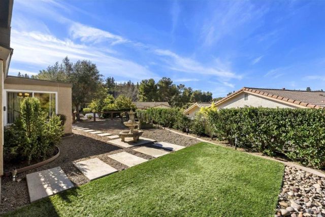 18027 Cotorro Rd, San Diego, CA 92128