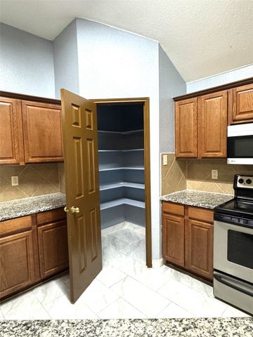 13624 Kaplan Court, Fort Worth, TX 76155