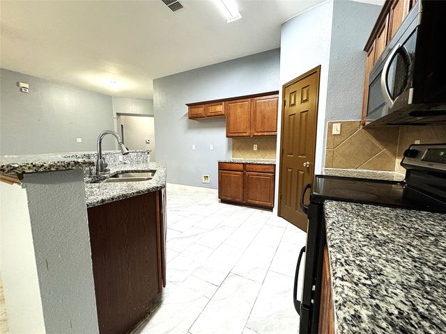 13624 Kaplan Court, Fort Worth, TX 76155
