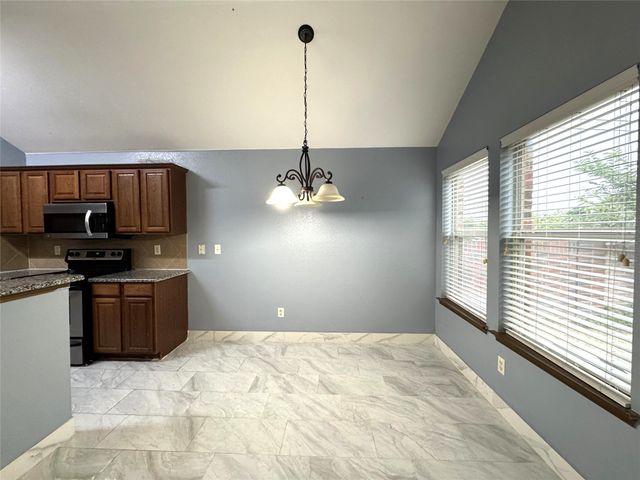 13624 Kaplan Court, Fort Worth, TX 76155