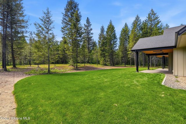 7518 E Duke Ln, Athol, ID 83801