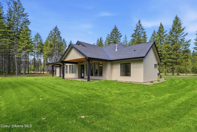7518 E Duke Ln, Athol, ID 83801