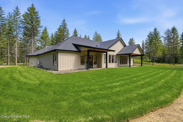 7518 E Duke Ln, Athol, ID 83801