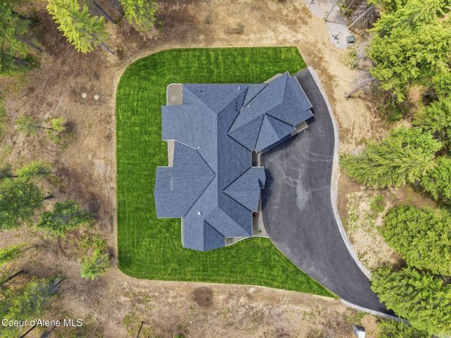 7518 E Duke Ln, Athol, ID 83801