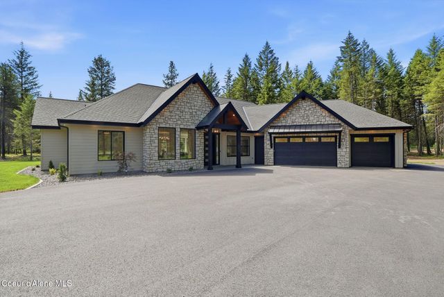 7518 E Duke Ln, Athol, ID 83801