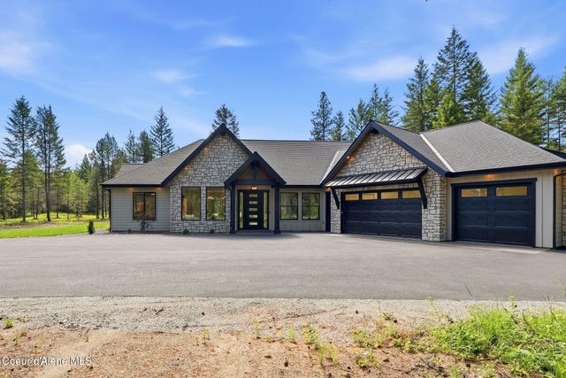 7518 E Duke Ln, Athol, ID 83801