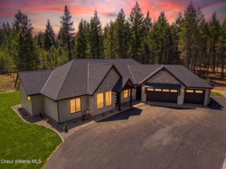 7518 E Duke Ln, Athol, ID 83801