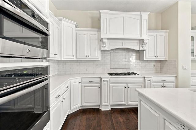 12301 W 150th Terrace, Olathe, KS 66062