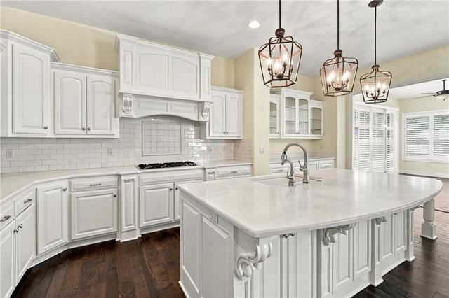 12301 W 150th Terrace, Olathe, KS 66062