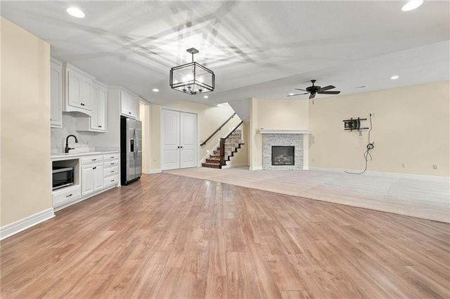 12301 W 150th Terrace, Olathe, KS 66062