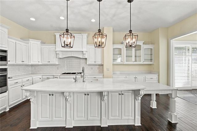 12301 W 150th Terrace, Olathe, KS 66062