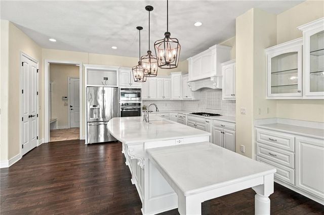12301 W 150th Terrace, Olathe, KS 66062