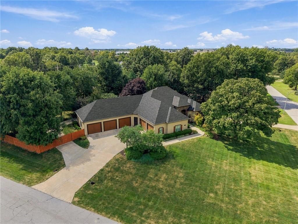 12301 W 150th Terrace, Olathe, KS 66062