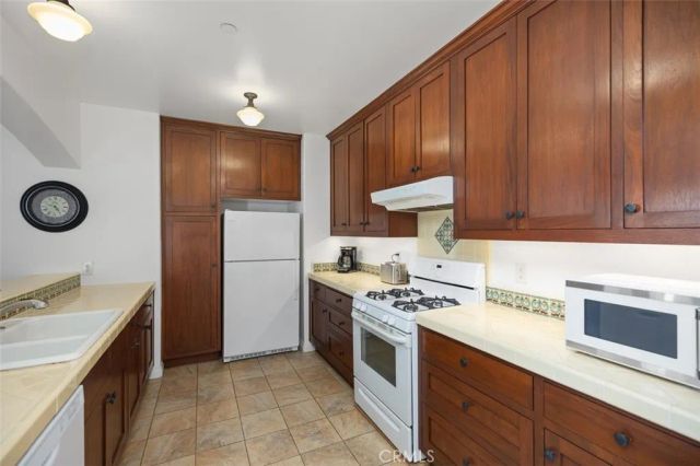 240 Avenida Rosa B, San Clemente, CA 92672
