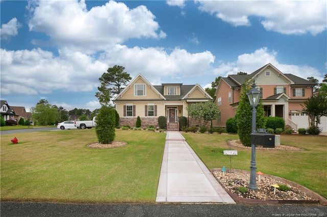 11 Skipping Pines Court, Spring Lake, NC 28390